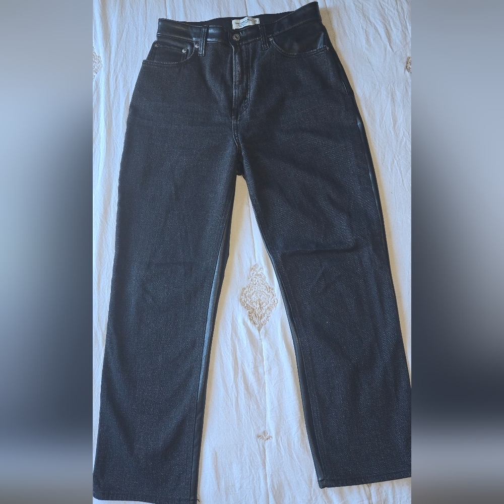 Abercrombie & Fitch Black High Rise Jeans (2b)